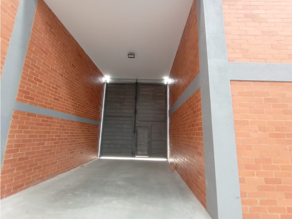 VENDO ARRIENDO BODEGA 1.283 m² PARQUE INDUSTRIAL ZIPAQIIRA - 3