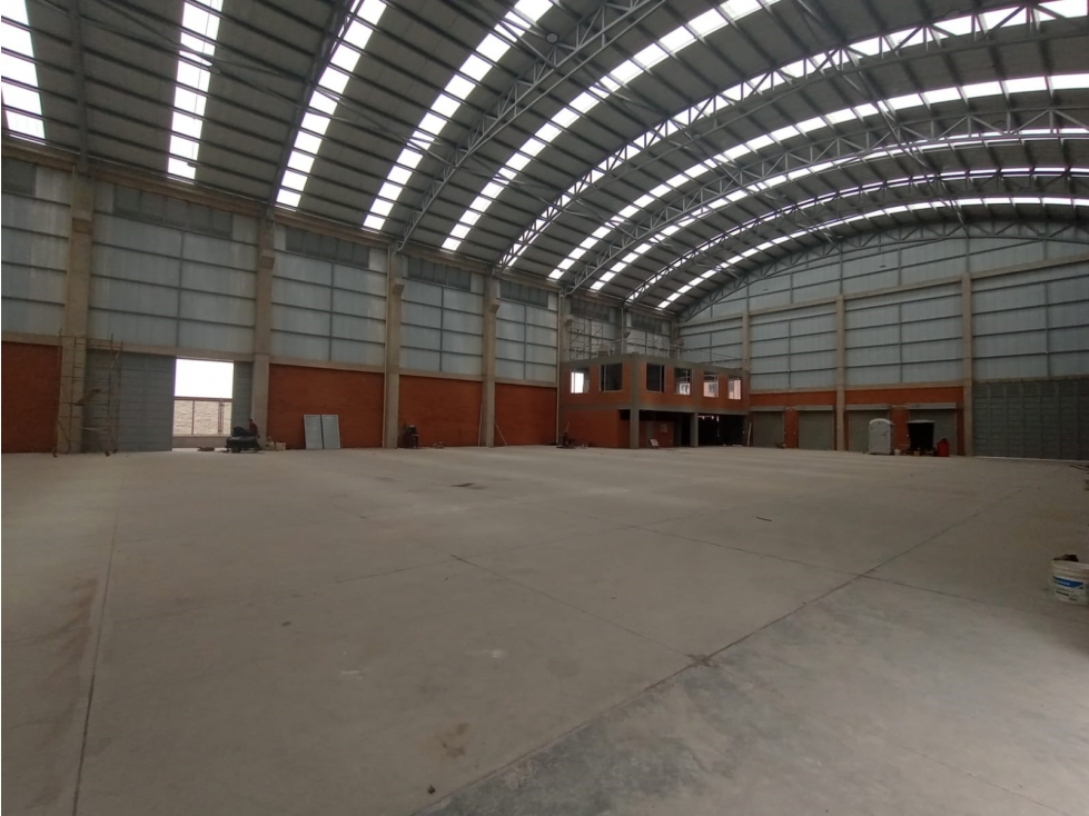 SE ARRIENDA BODEGA 2.434 m² ZONA INDUSTRIAL FONTIBON — foto 6
