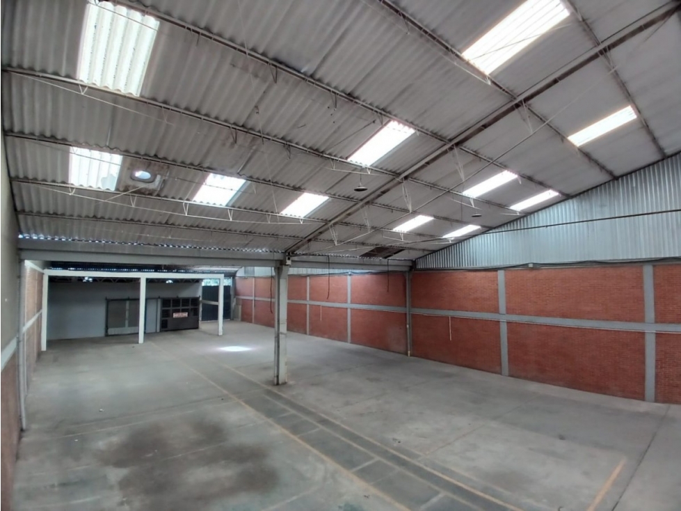 BODEGA DE 1.000 M² EN PUENTE ARANDA, CARGA ELECTRICA HASTA 450 KVA — foto 5