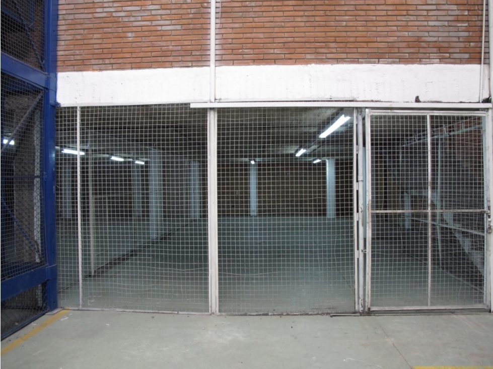 ARRIENDO BODEGA 1.460 m² ZONA INDUSTRIAL DE PUENTE ARANDA — foto 3