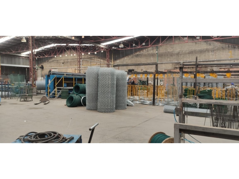 BODEGA DE 1.300 M² EN ZONA DE ALTO IMPACTO EN CAZUCA — foto 6