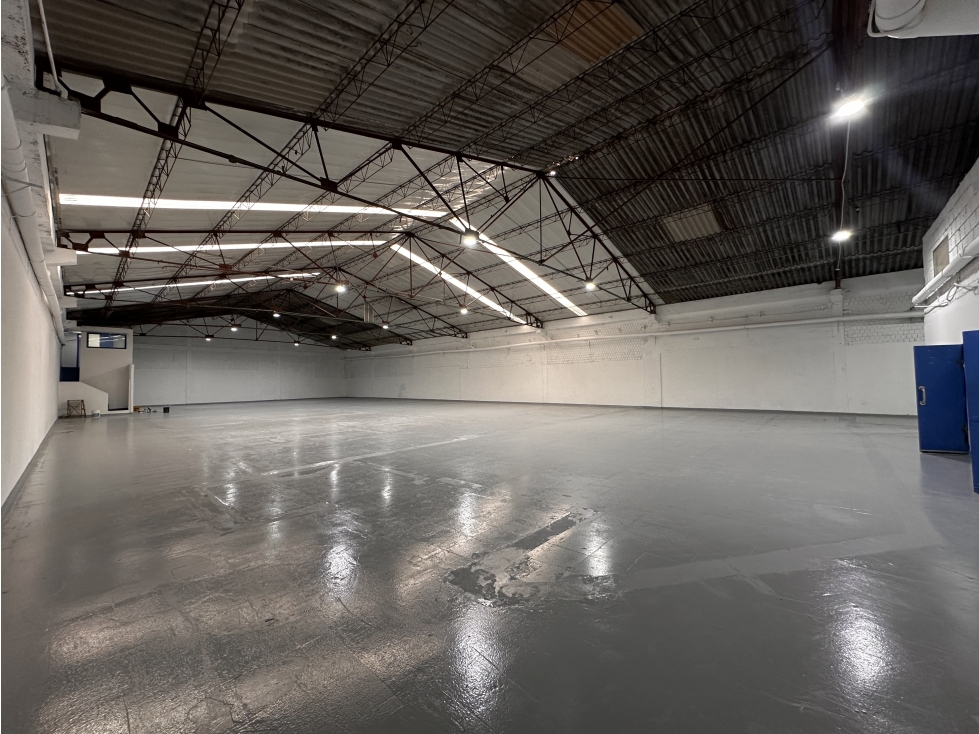 BODEGA 1.000 M² ZONA INDUSTRIAL PUENTE ARANDA. CARGA ELÉCTRICA 220 KVA — foto 3