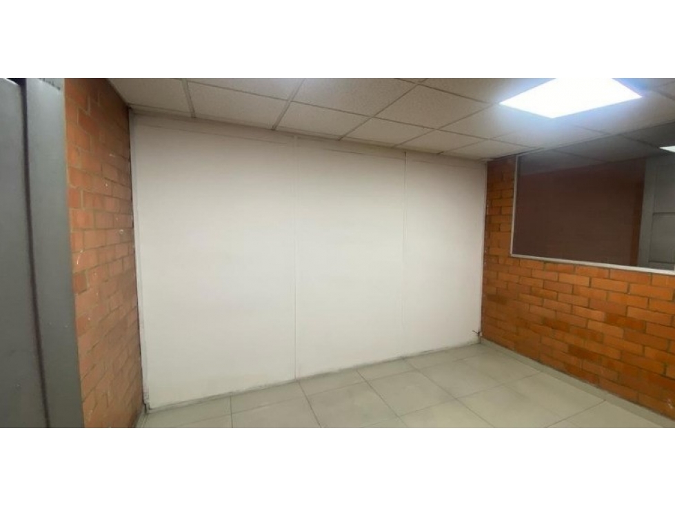 ARRIENDO BODEGA 1.600 m² ZONA INDUSTRIAL FONTIBON - 6
