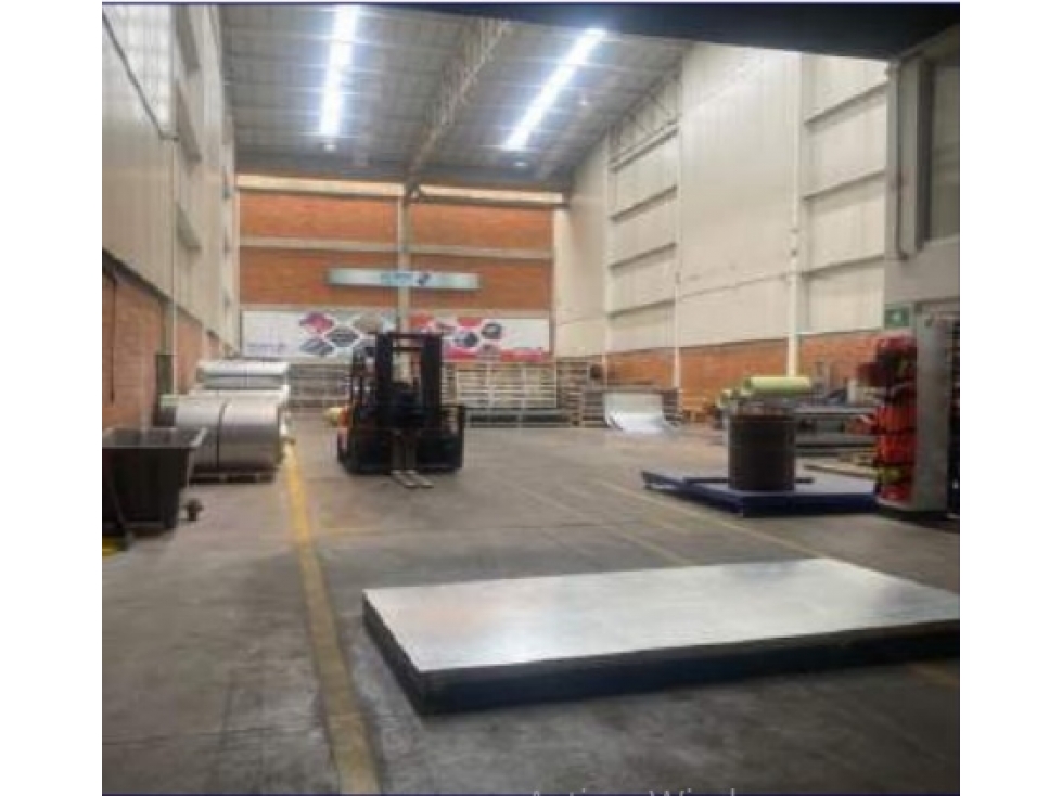 ARRIENDO BODEGA 704 M² PARQUE IND. FONTIBON