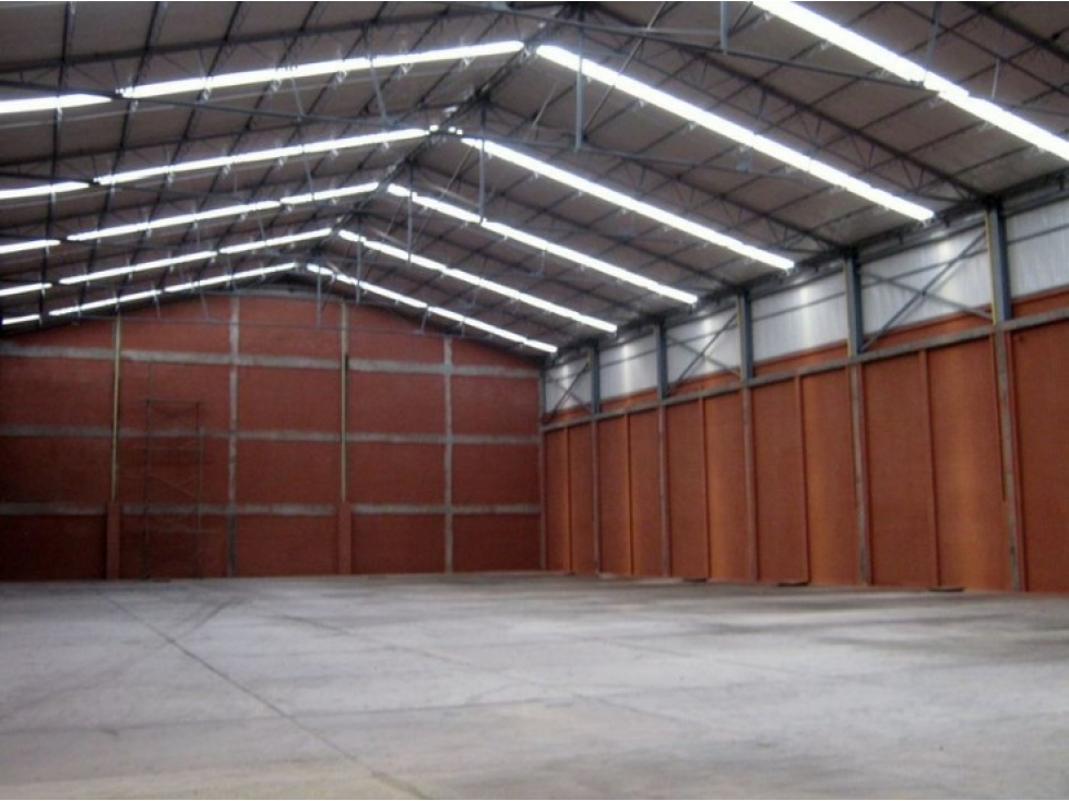 SE VENDE EDIFICIO BODEGA 11.295 M² LUSITANIA