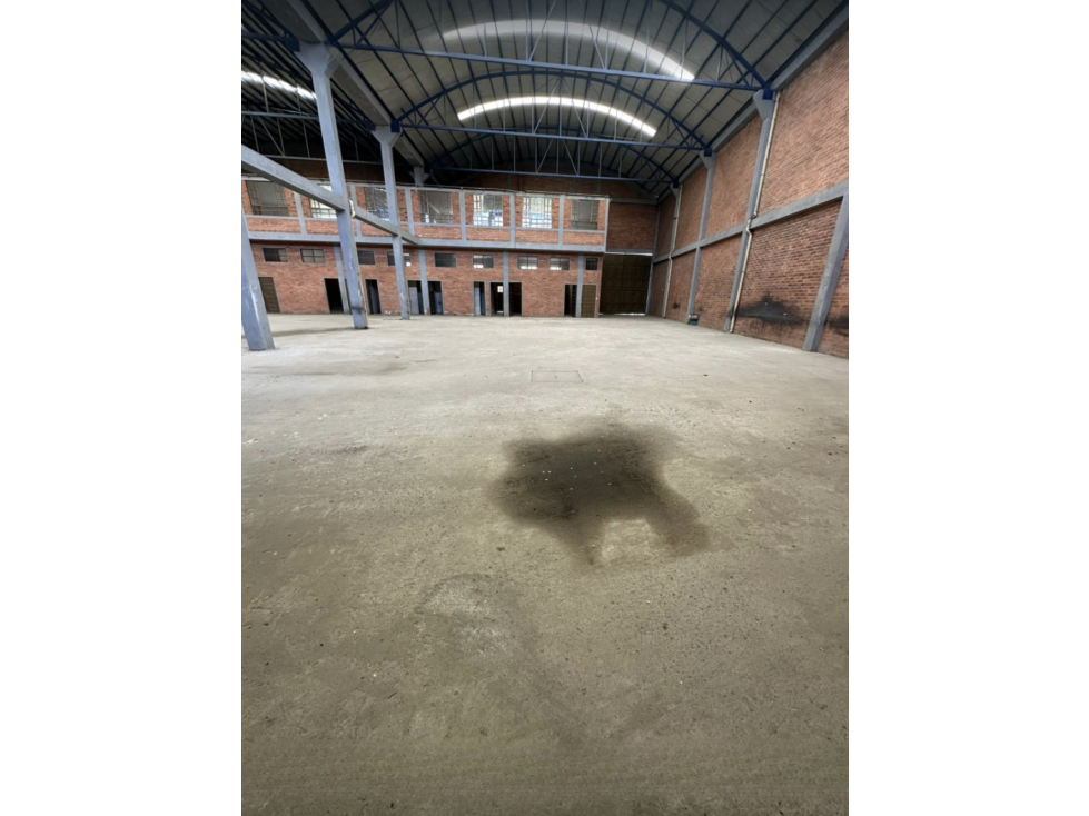 BODEGA INDUSTRIAL ÁREA 1.400 m² EN FUNZA - 4