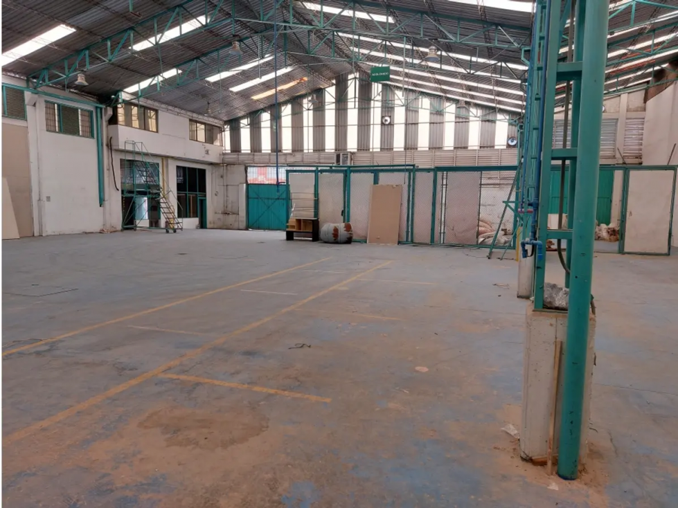 BODEGA DE 1.300 M² EN ENGATIVÁ — foto 6