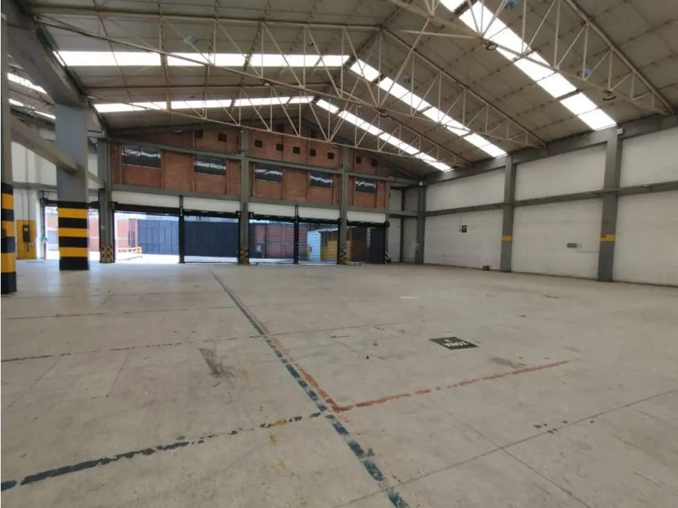 BODEGA DE 5.052 M² BARRIO LA ALQUERIA — foto 3