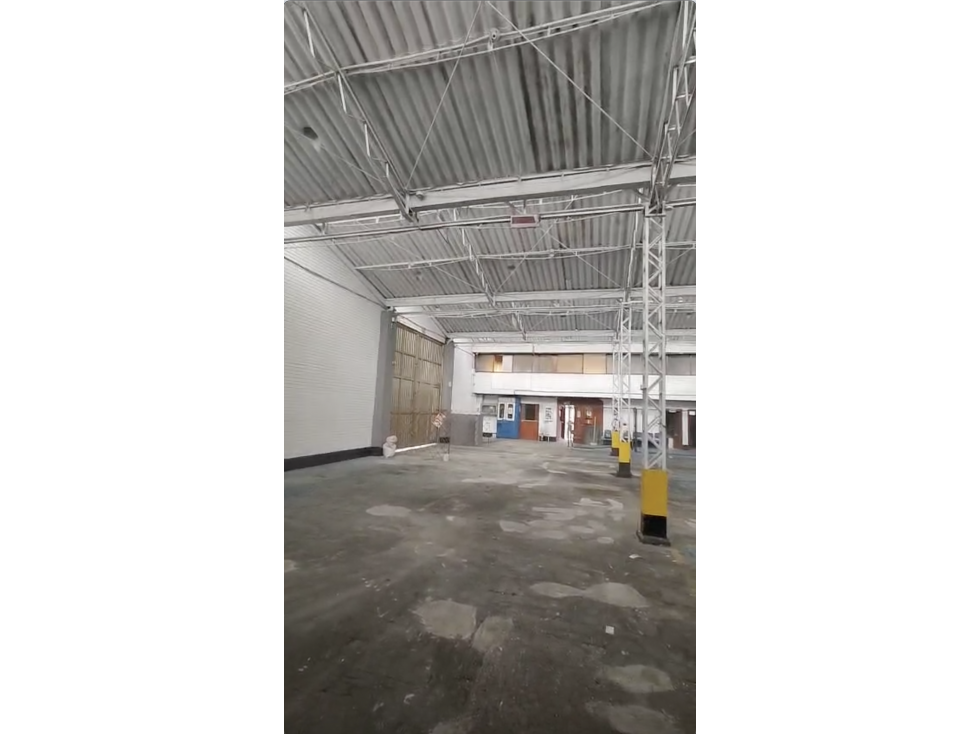 BODEGA DE 550 M² BARRIO ORTEZAL, SECTOR INDUSTRIAL DE PUENTE ARANDA — foto 6