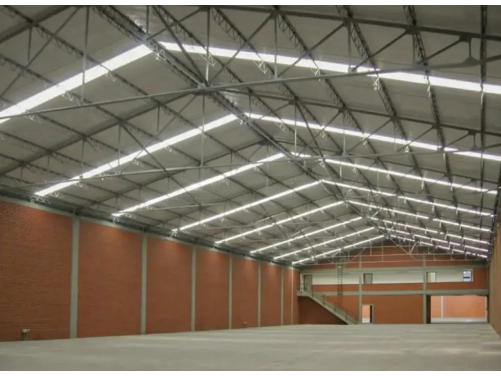 BODEGA DE 3.317 M² SECTOR INDUSTRIAL DE MONTEVIDEO