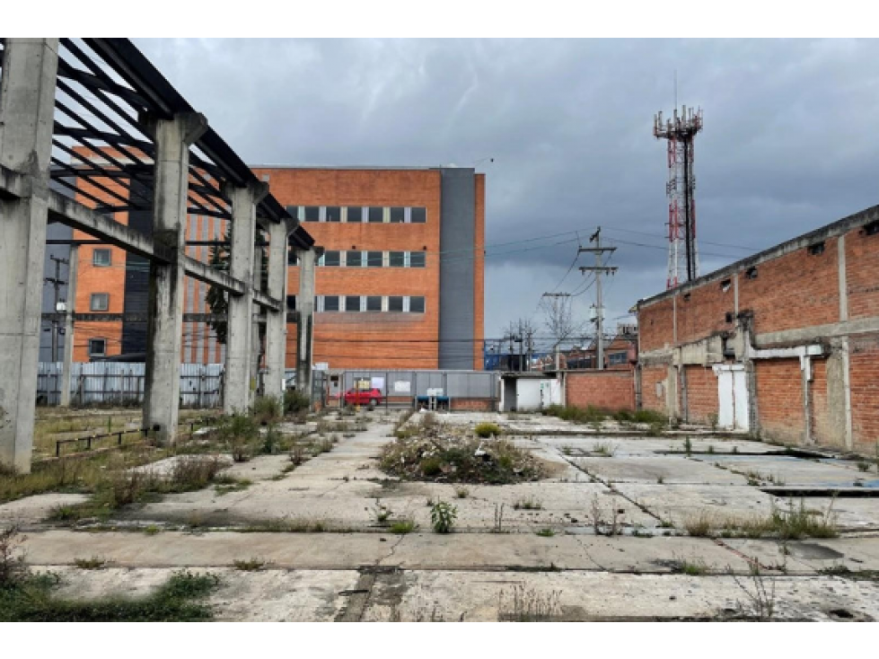 VENTA LOTE DE 774 M² EN MONTEVIDEO - 2