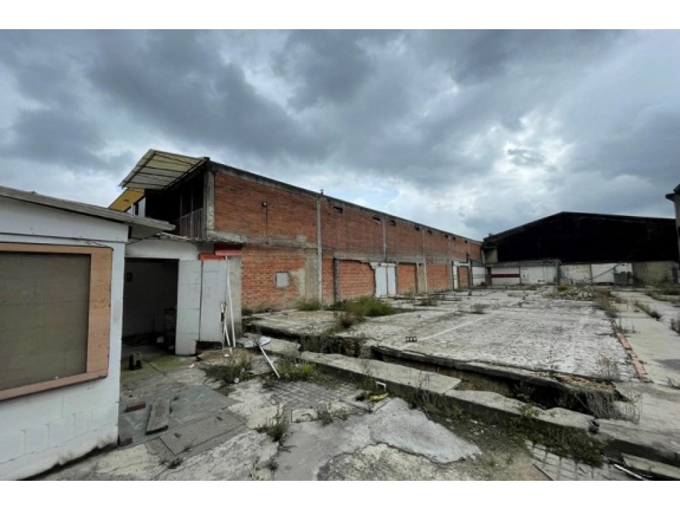 VENTA LOTE DE 1.548 M² EN MONTEVIDEO - 2