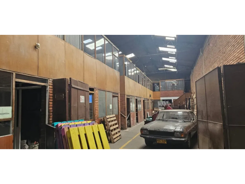 BODEGA 414 m² PUENTE ARANDA - ESTACIÓN CENTRAL - 2