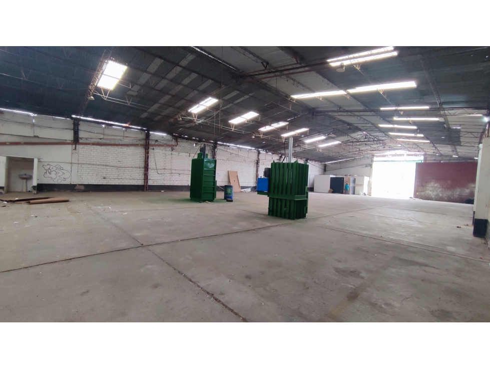 ARRIENDO BODEGA INDUSTRIAL DE 650 M² ALTO IMPACTO EN FONTIBÓN - 4