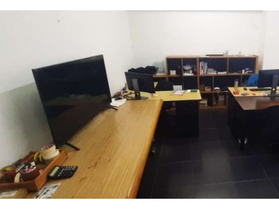 VENDO MAGNIFICA BODEGA 2.196 m² MONTEVIDEO - 5
