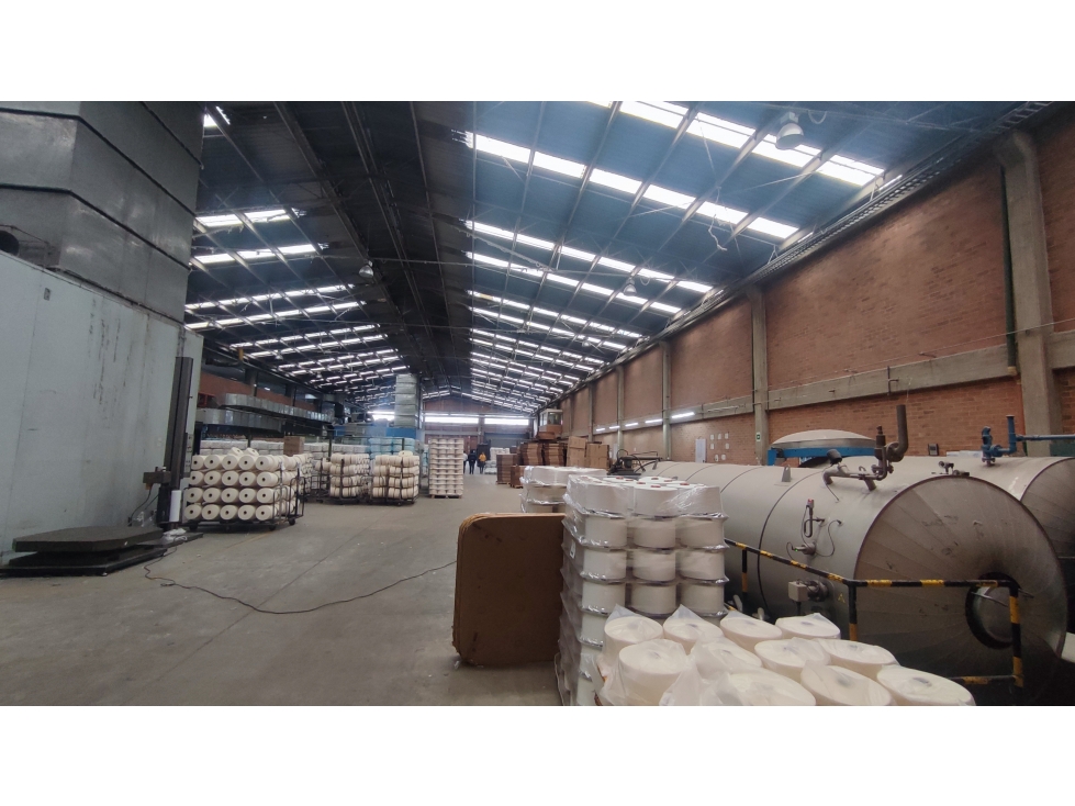 ARRIENDO BODEGA DE 2.520 M² EN ZONA INDUSTRIAL DE LUSITANIA — foto 5
