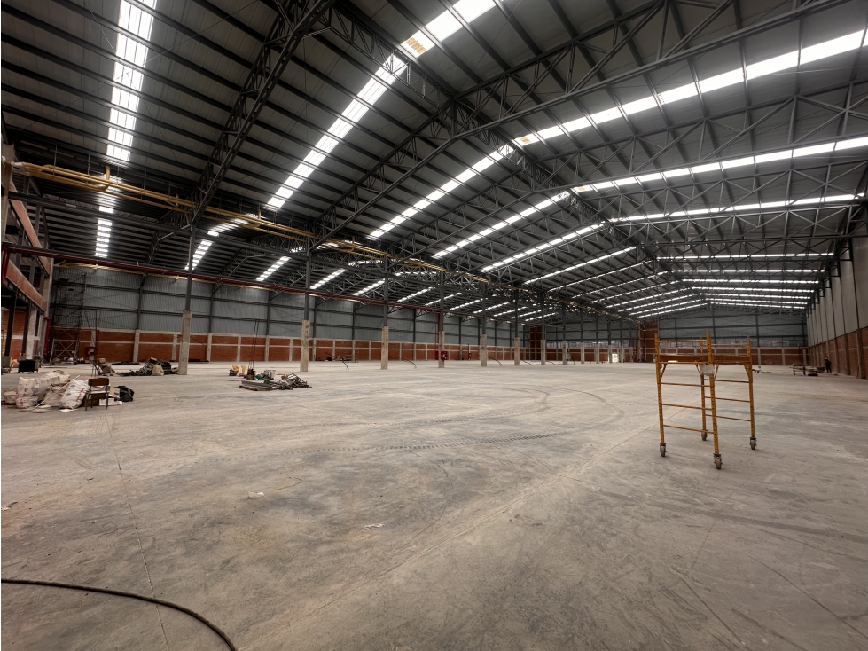 BODEGA DE 4.556 M² EN FONTIBÓN