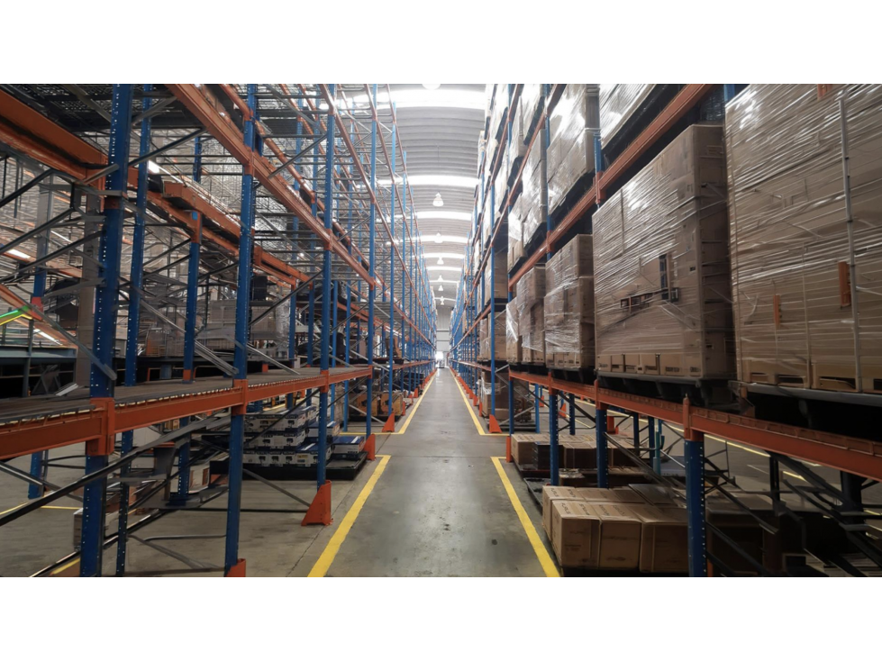 Bodega industrial de 3.300 m². Infraestructura logística Montevideo
