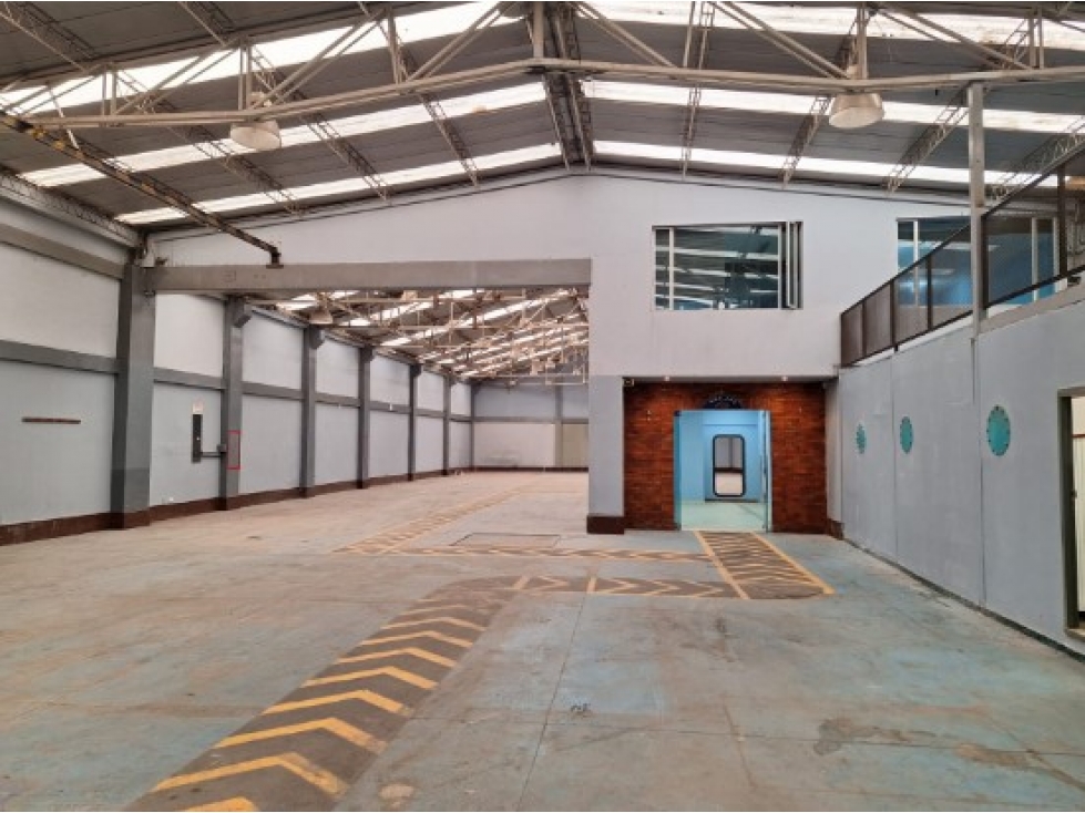 VENDO - ARRIENDO BODEGA INDUSTRIAL 1.000 m² FONTIBON - 4