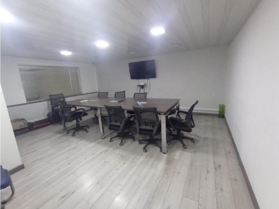 SE VENDE BODEGA 1.470 m² PENSILVANIA - 4