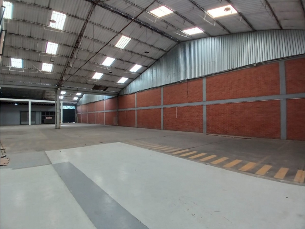 BODEGA DE 1.000 M² EN PUENTE ARANDA, CARGA ELECTRICA HASTA 450 KVA — foto 6