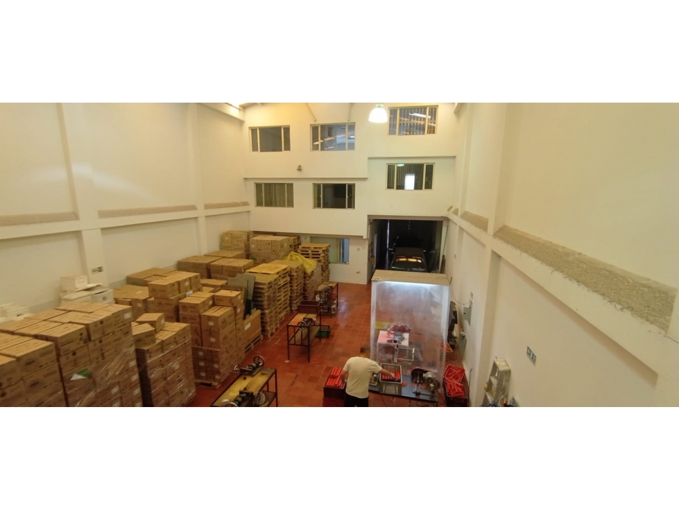 ARREINDO BODEGA 470 m² FONTIBON — foto 4