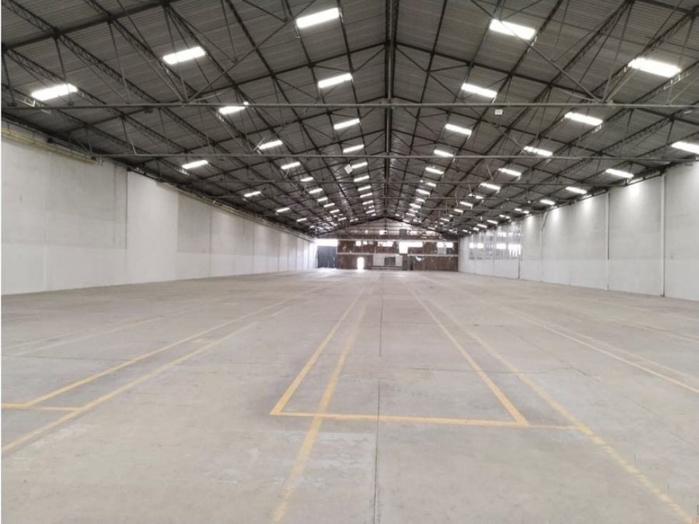 BODEGA DE 5.000 M² EN ZONA INDUSTRIAL DE MONTEVIDEO - BOGOTÁ - 3