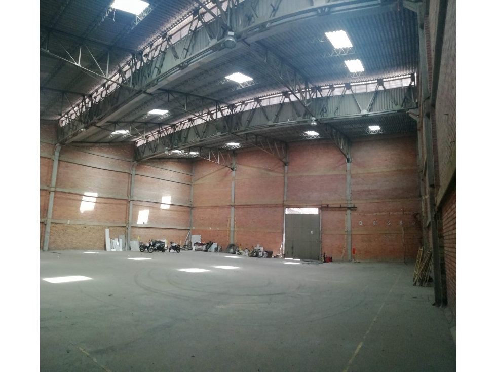 ARRIENDO BODEGA INDUSTRIAL DE 1.350 M² EN ZIPAQUIRÁ - 2