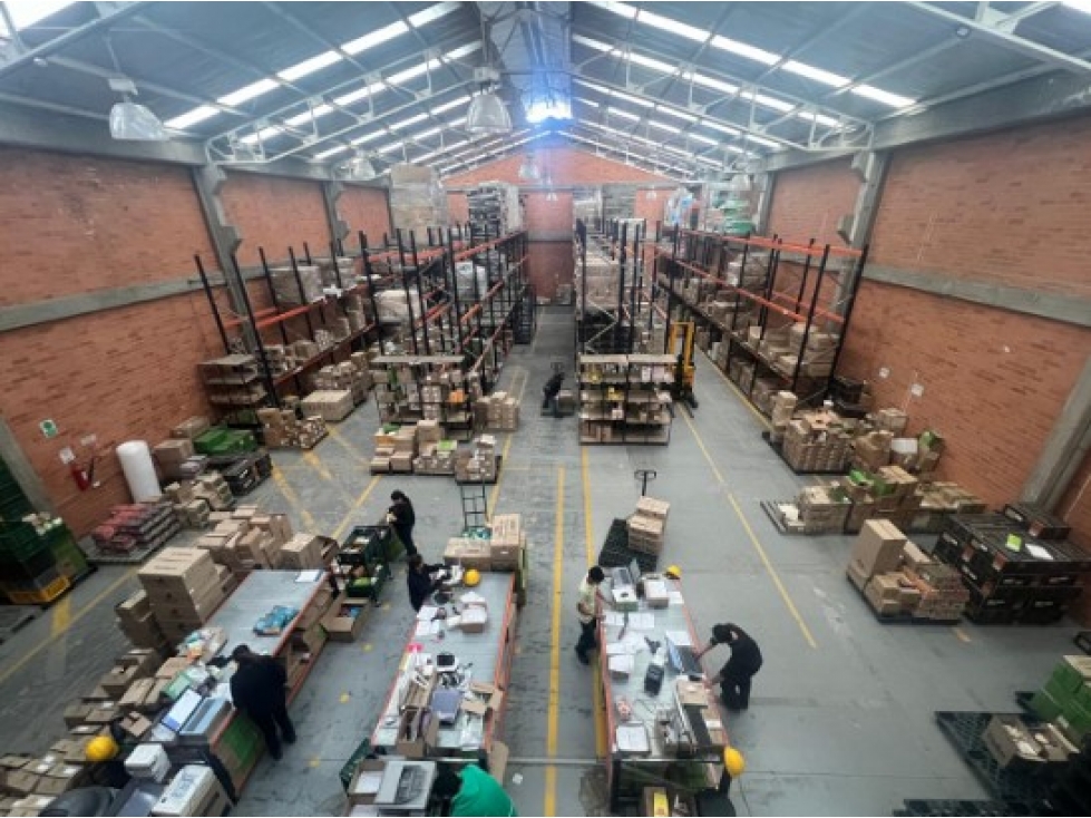 SE VENDE BODEGA 932 M2 MONTEVIDEO