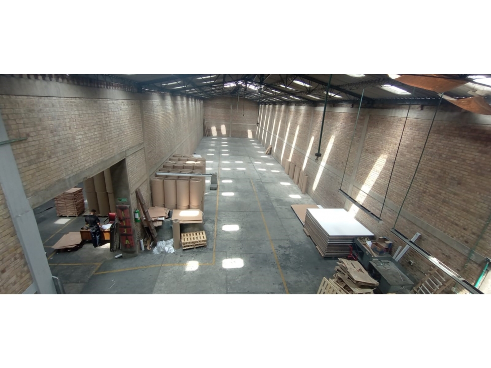 ARRIENDO BODEGA 700 m² BARRIO SANTANDER — foto 5