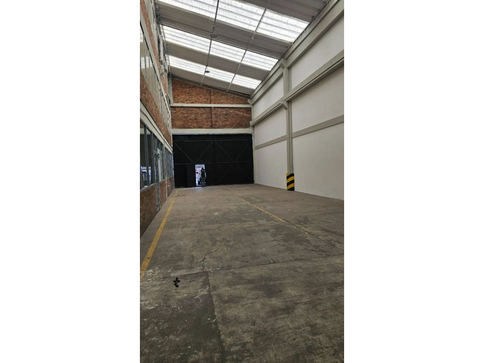 BODEGA DE 2.418 M² EN LA ALQUERIA — foto 6
