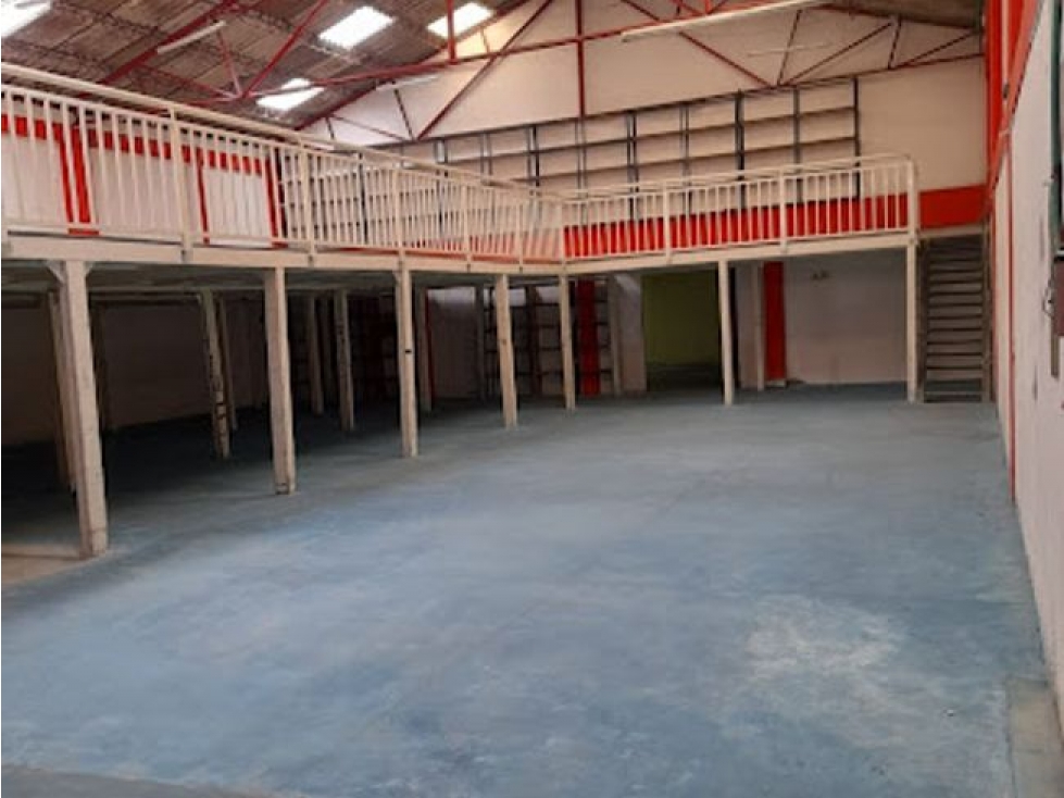 ARRIENDO BODEGA 850 m² GORGONZOLA - PUNTE ARANDA - 5