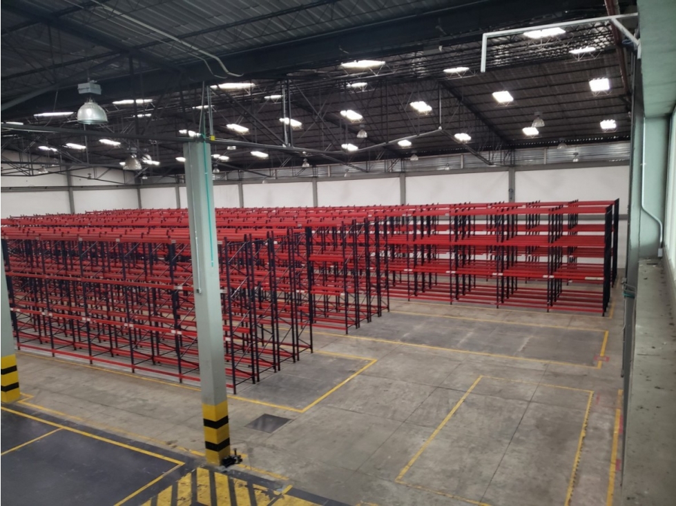 BODEGA DE 2.353 m² CALLE 80, EL CORTIJO - 6