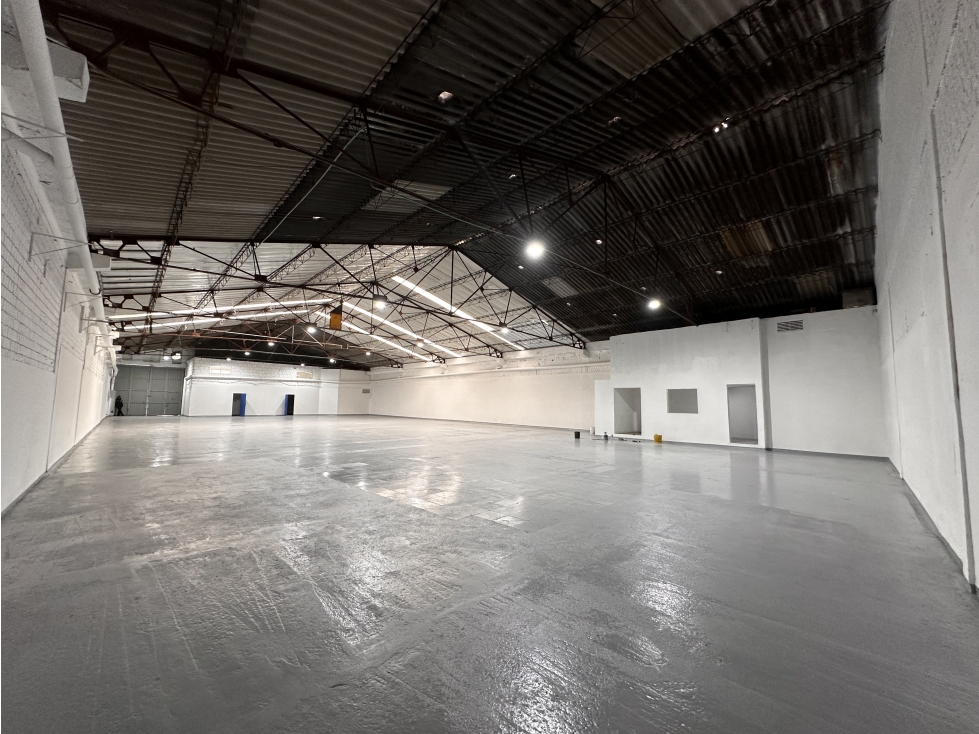 BODEGA 1.000 M² ZONA INDUSTRIAL PUENTE ARANDA. CARGA ELÉCTRICA 220 KVA — foto 4