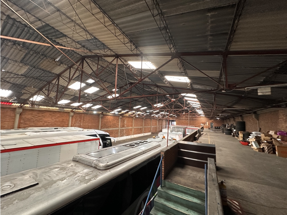 BODEGA DE 1.589 M² EN VENTA, SECTOR INDUSTRIAL DE PUENTE ARANDA - 6