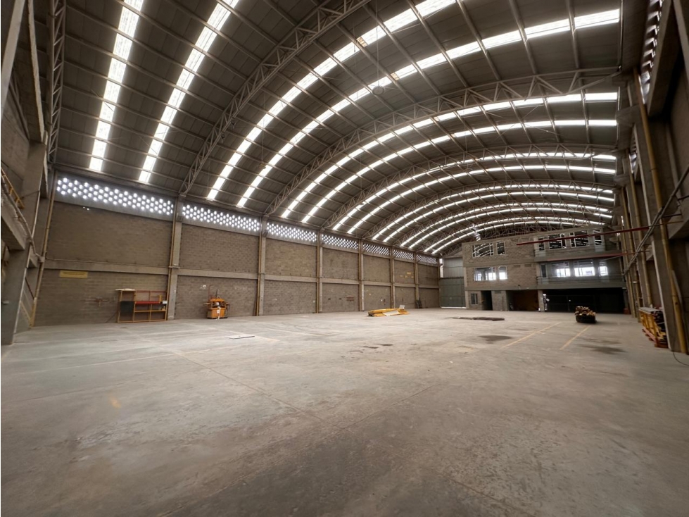 BODEGA INDUSTRIAL DE 1600 M² EN ARRIENDO - EL TINTAL, BOGOTÀ — foto 4