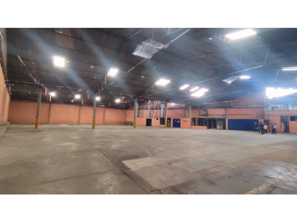 ARRIENDO BODEGA 7.200 M² MONTEVIDEO — foto 6