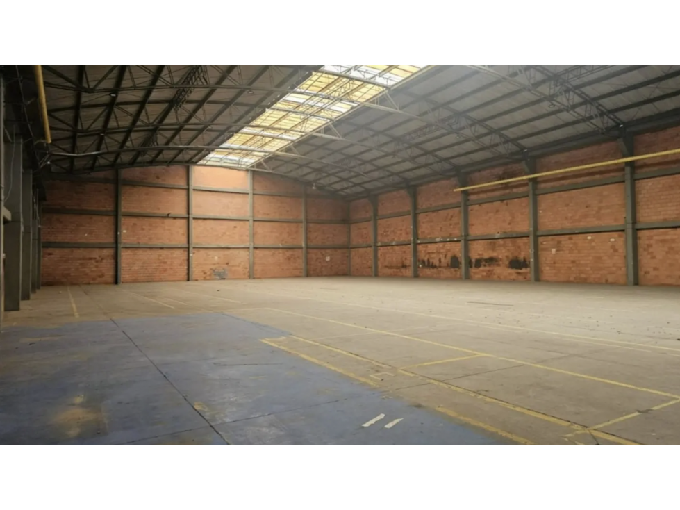 BODEGA DE 1.704 M² EN ZONA INDUSTRIAL DE FONTIBÓN — foto 2