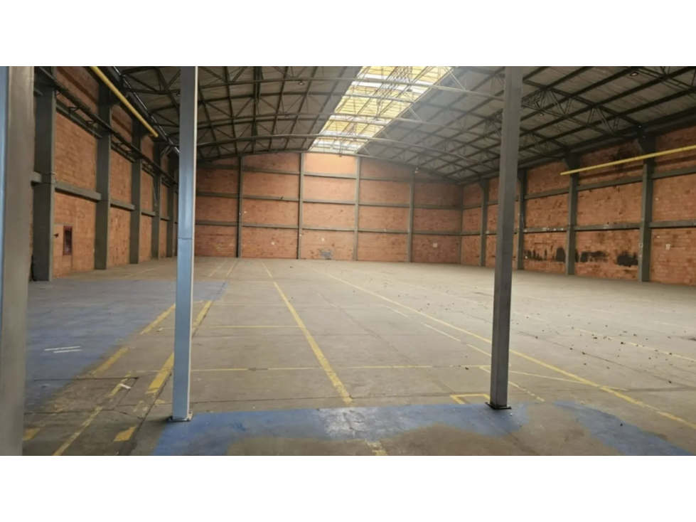 BODEGA DE 1.704 M² EN ZONA INDUSTRIAL DE FONTIBÓN — foto 4
