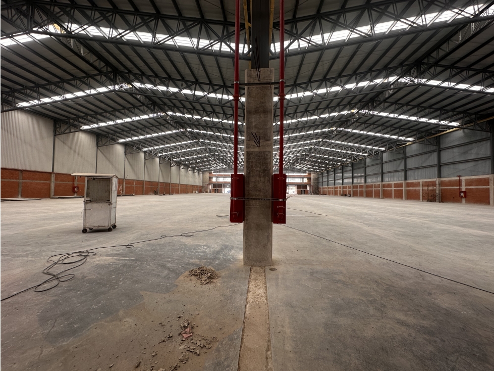 ARRIENDO BODEGA DE 4.420 M² EN FONTIBÓN — foto 5