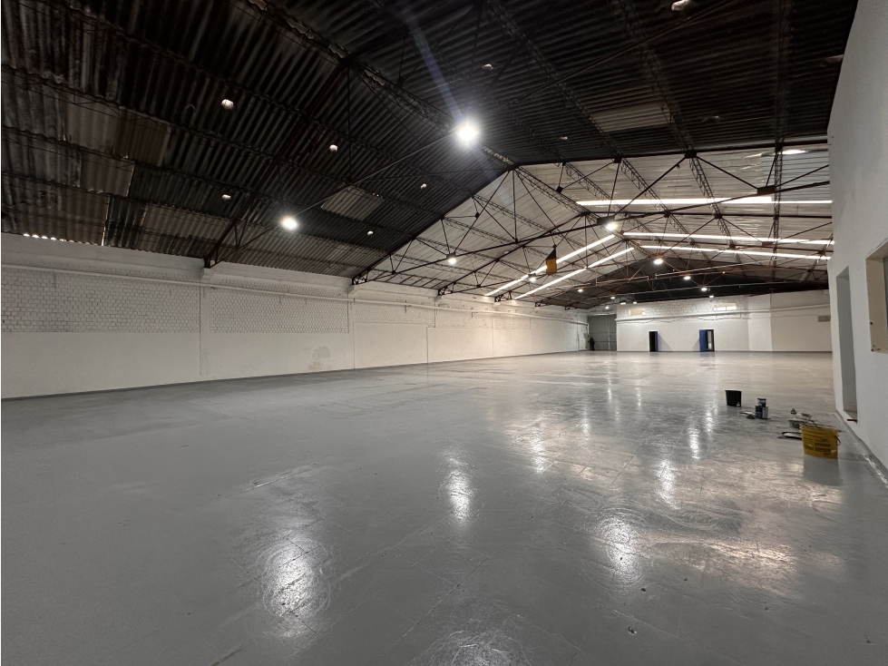 BODEGA 1.000 M² ZONA INDUSTRIAL PUENTE ARANDA. CARGA ELÉCTRICA 220 KVA — foto 6