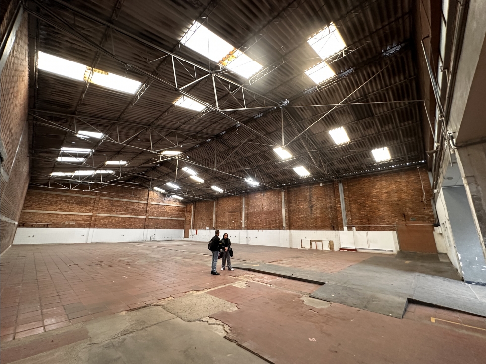BODEGA DE 923 M², SECTOR INDUSTRIAL DE PUENTE ARANDA — foto 5