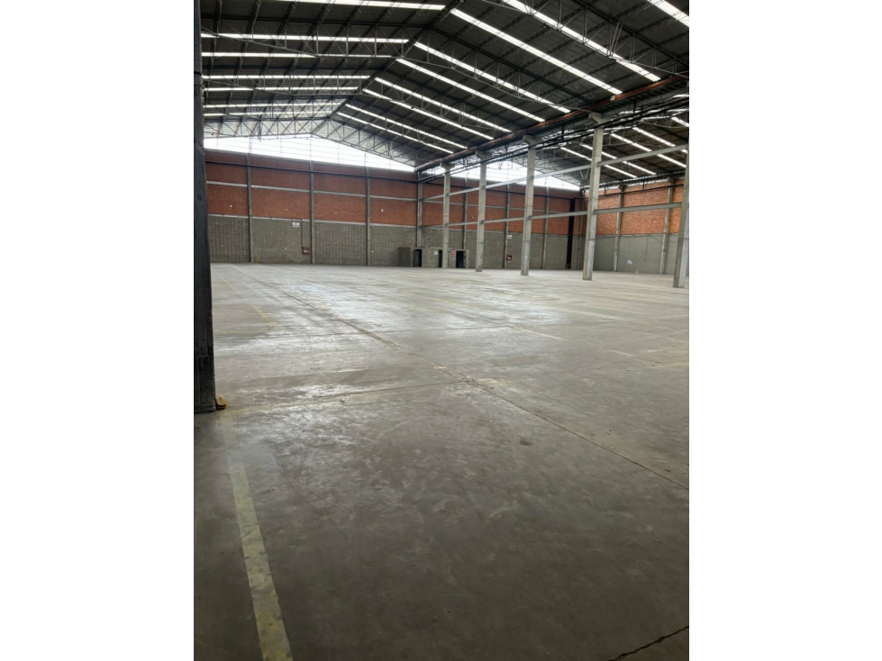 BODEGA DE 4.514 m² PARQUE INDUSTRIAL EN FONTIBÓN — foto 2