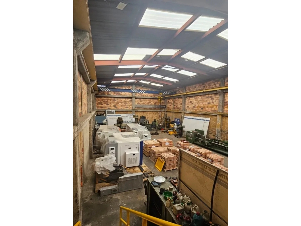 BODEGA DE 300 M² ZONA COMERCIAL E INDUSTRIAL, RICAURTE — foto 2