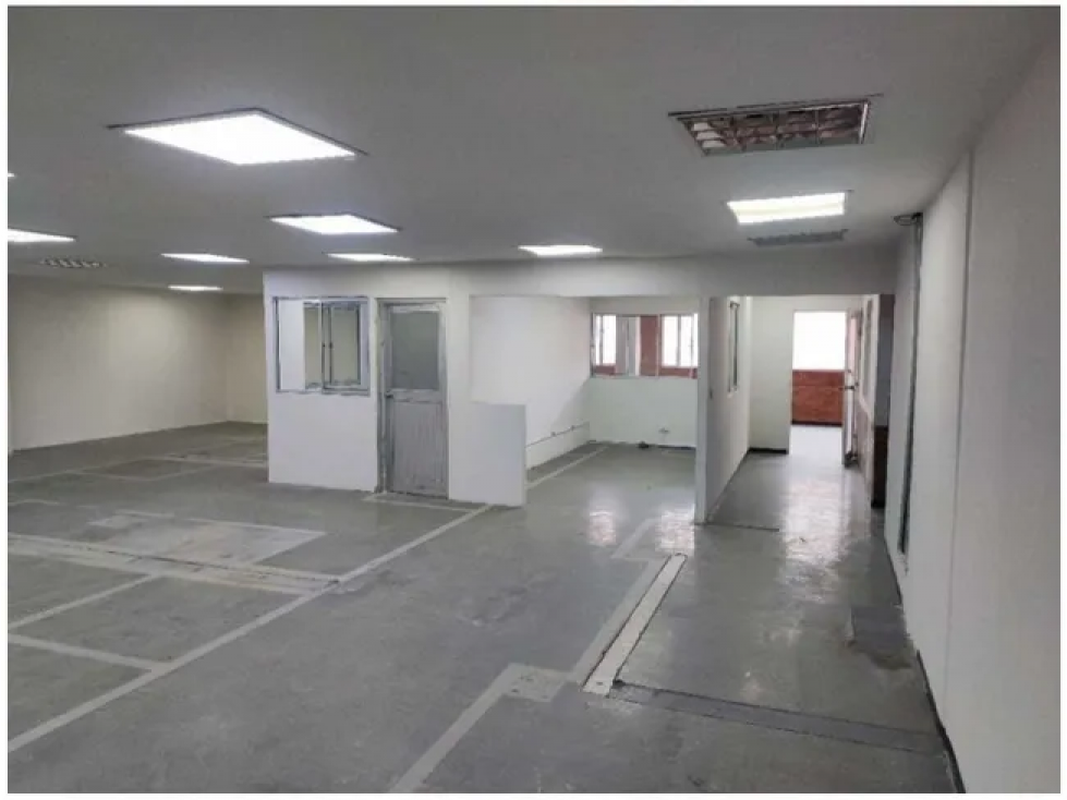 BODEGA DE 1.200 M² EN MONTEVIDEO. CARGA ELÉCTRICA 150 KVA — foto 6