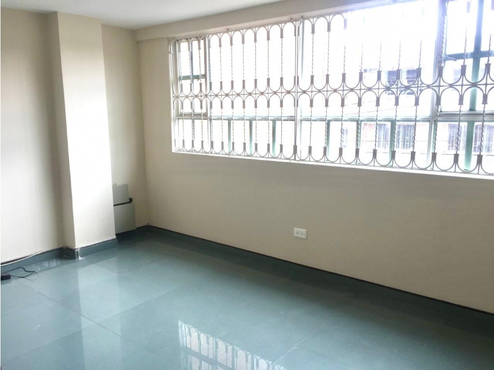 ARREINDO BODEGA 660 m² FONTIBON — foto 4