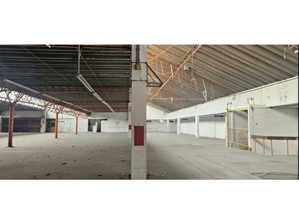 ARRIENDO BODEGA 3.500 M² PUENTE ARANADA GORGONZOLA — foto 6