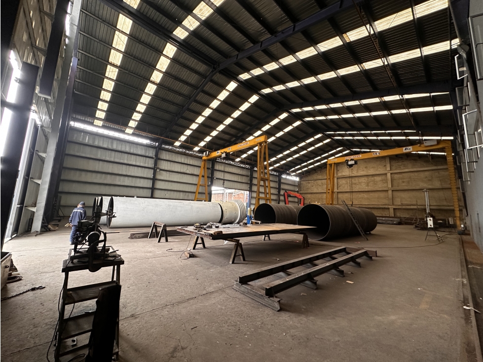 BODEGA TRIPLE ALTURA DE 1.800 M² ZONA INDUSTRIAL DE FONTIBÓN — foto 3