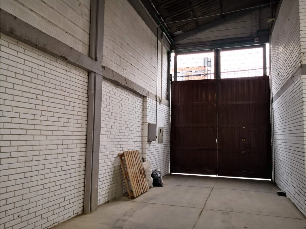 BODEGA DE 490 M² ORTEZAL, PUENTE ARANDA — foto 6