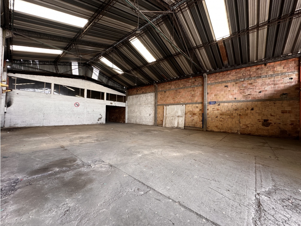 BODEGA DE 2.000 M² , LA FRAGUITA — foto 5
